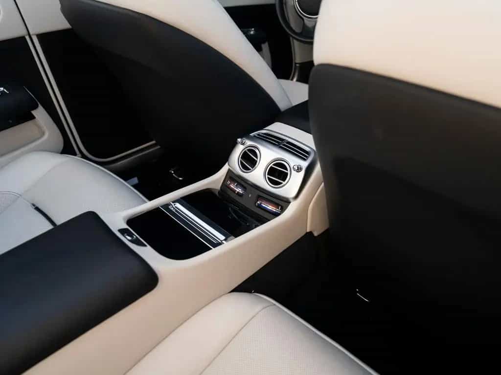 Rolls-Royce Dawn 6.6 V12 04/2018-photo-13
