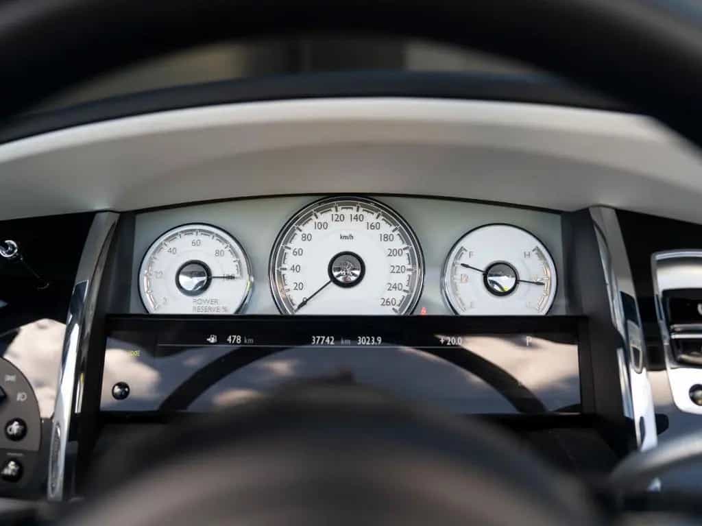 Rolls-Royce Dawn 6.6 V12 04/2018-photo-16
