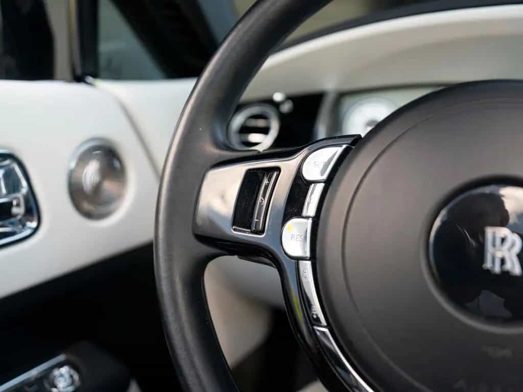 Rolls-Royce Dawn 6.6 V12 04/2018-photo-17