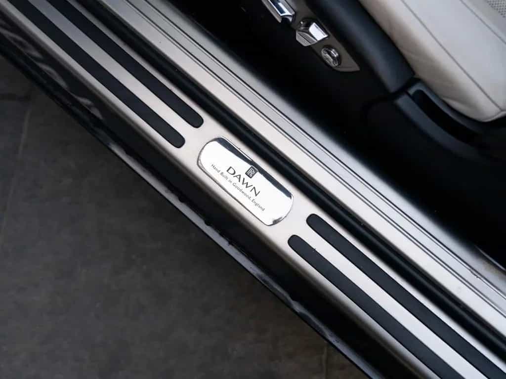 Rolls-Royce Dawn 6.6 V12 04/2018-photo-5