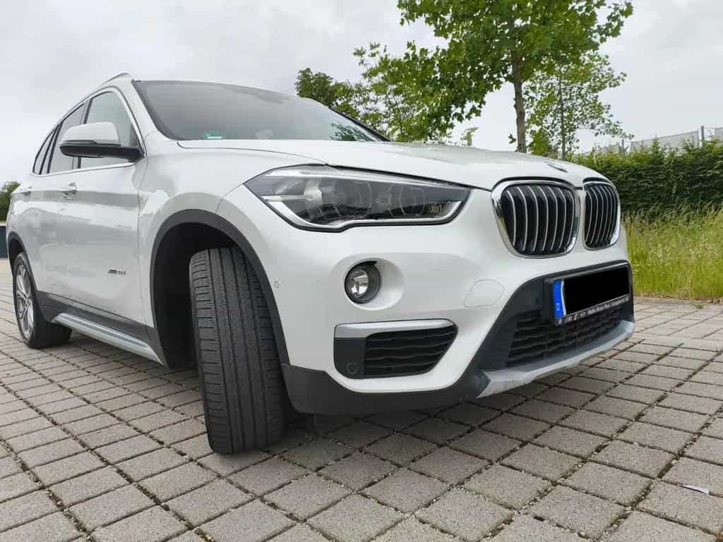 BMW X1 xDrive20d xLine 64tkm Top Ausstattung 09/2016-photo-1