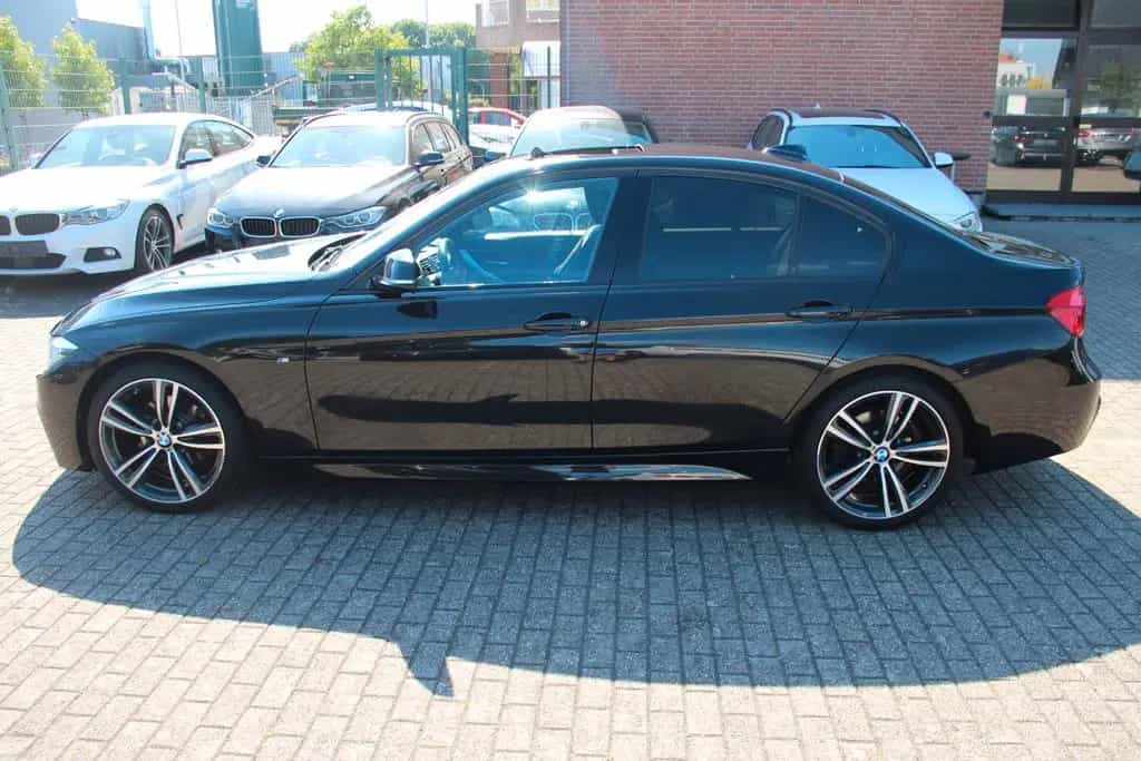 BMW 320 d M Sport, LED, GSD, RFK 08/2017-photo-2