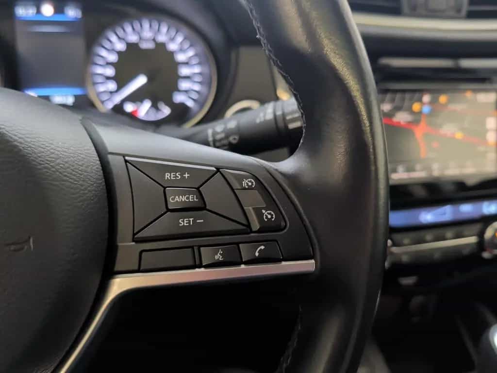 Nissan Qashqai DIG-T ZAMA/n-connecta Pano+Navi+360+iKey 12/2020-photo-18