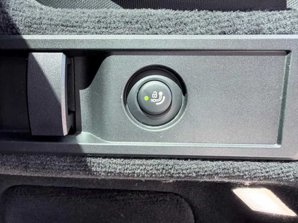 BMW 320 d Aut. PANO/AHK/STOP&GO/MEMORY/HUD/KAMERA 01/2023-photo-15