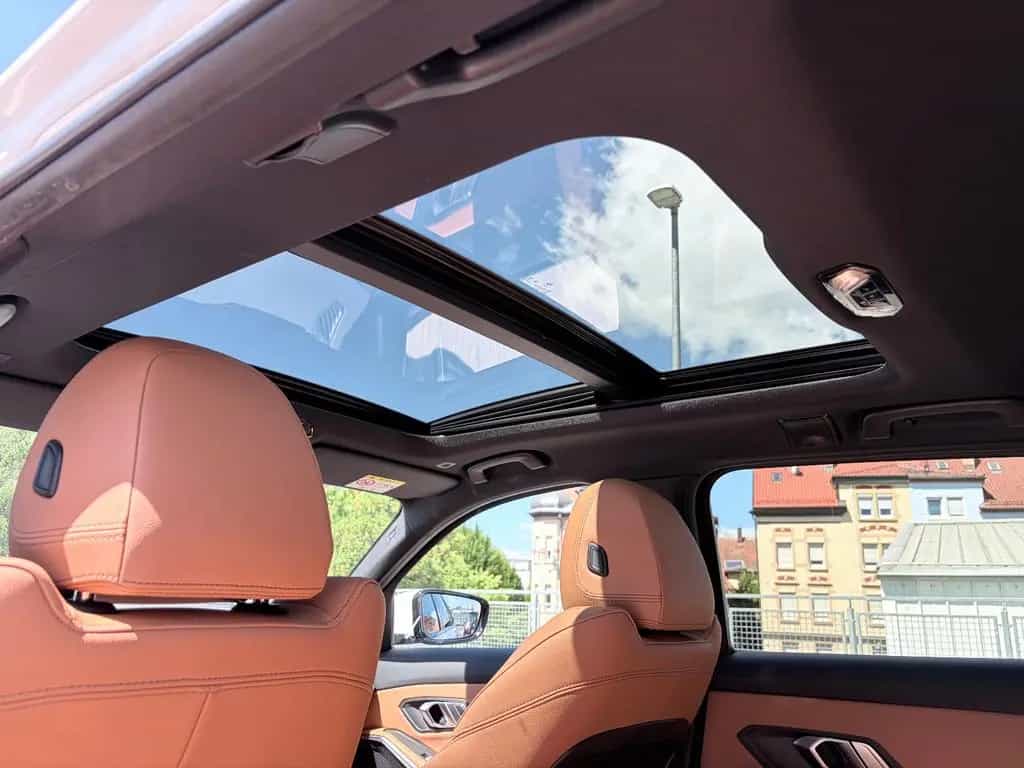 BMW 320 d Aut. PANO/AHK/STOP&GO/MEMORY/HUD/KAMERA 01/2023-photo-16