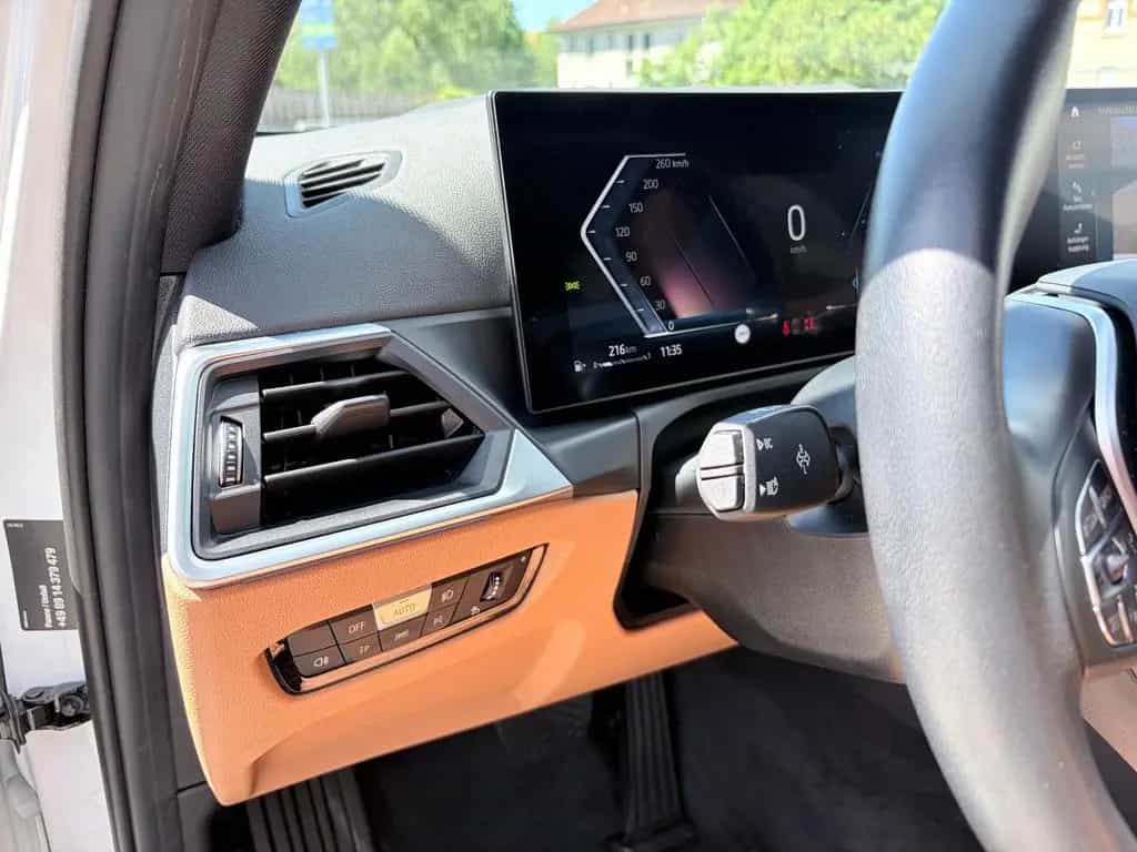 BMW 320 d Aut. PANO/AHK/STOP&GO/MEMORY/HUD/KAMERA 01/2023-photo-22
