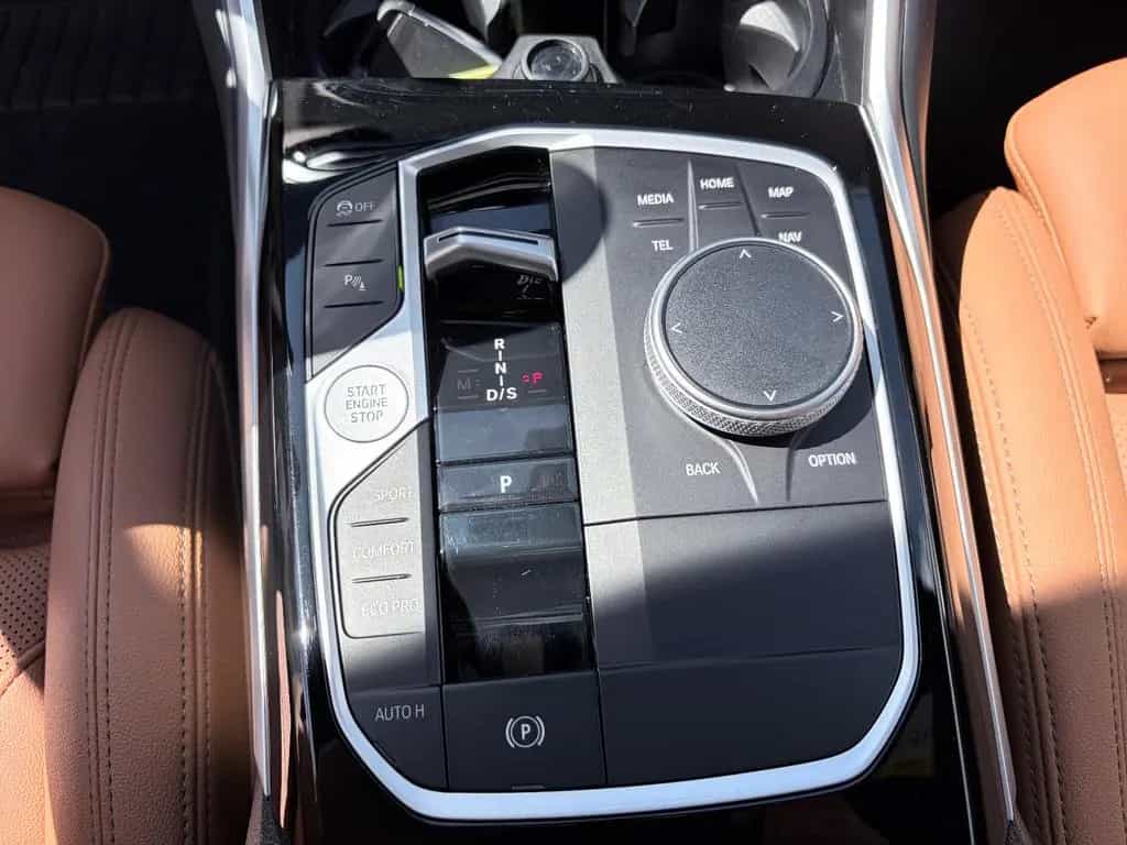 BMW 320 d Aut. PANO/AHK/STOP&GO/MEMORY/HUD/KAMERA 01/2023-photo-26
