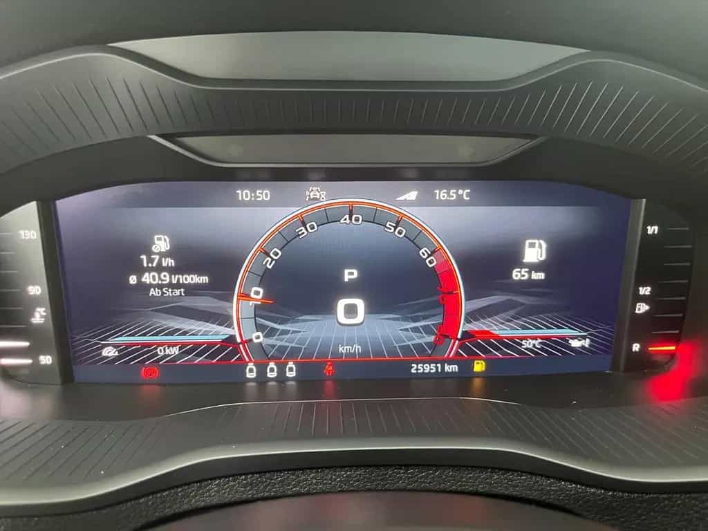 Skoda Karoq Sportline 1.5 TSI DSG Rückfahrkamera 03/2024-photo-11