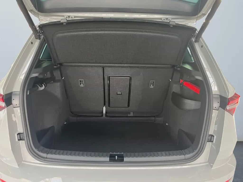 Skoda Karoq Sportline 1.5 TSI DSG Rückfahrkamera 03/2024-photo-13