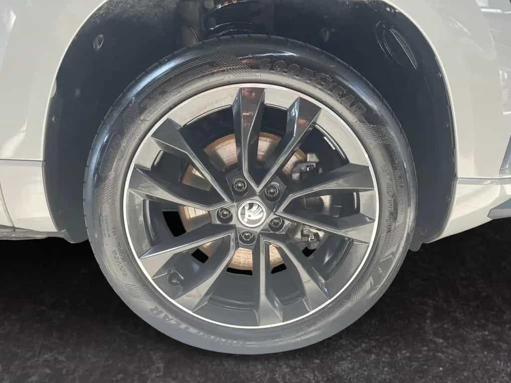 Skoda Karoq Sportline 1.5 TSI DSG Rückfahrkamera 03/2024-photo-14