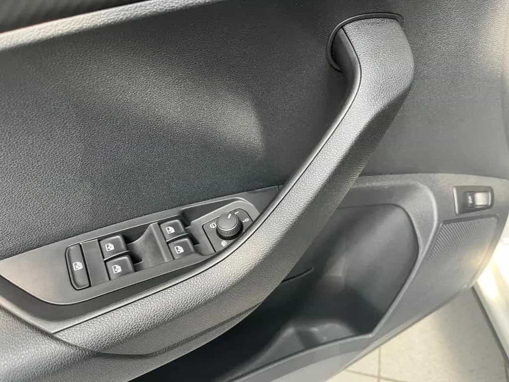 Skoda Karoq Sportline 1.5 TSI DSG Rückfahrkamera 03/2024-photo-15