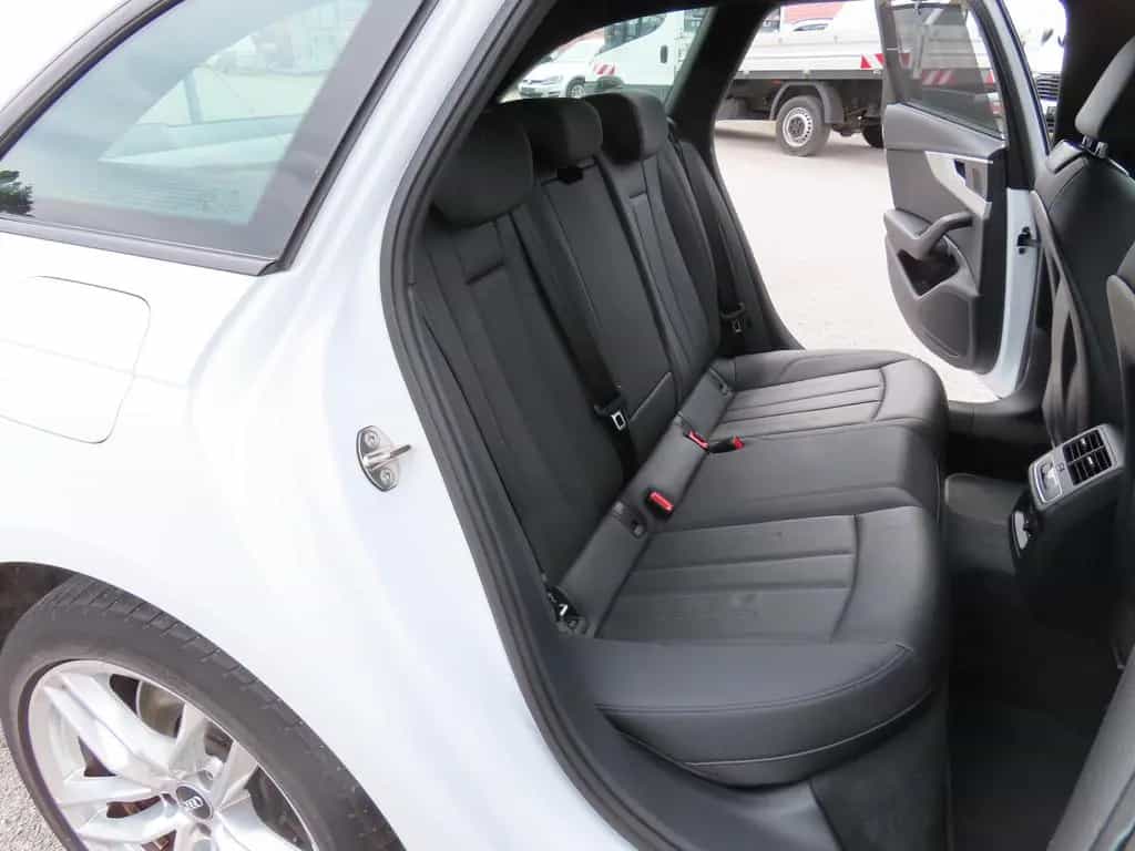 Audi A4 advanced S-TRON Navi Leder Memory ACC AHK 02/2021-photo-13