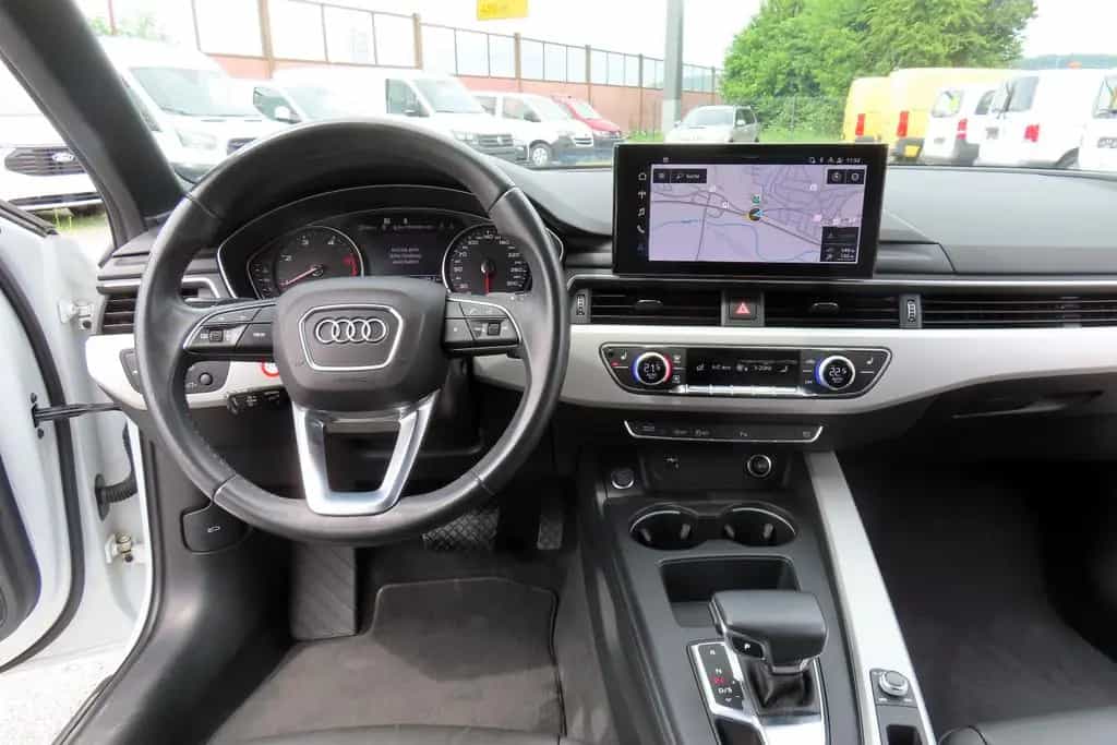 Audi A4 advanced S-TRON Navi Leder Memory ACC AHK 02/2021-photo-18