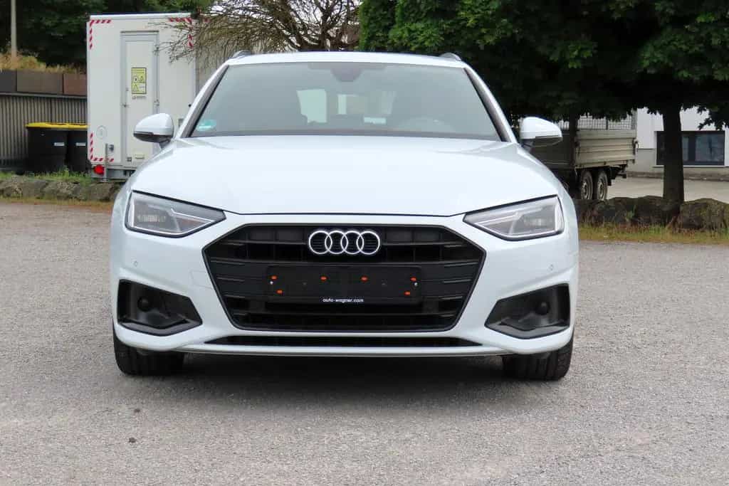 Audi A4 advanced S-TRON Navi Leder Memory ACC AHK 02/2021-photo-8