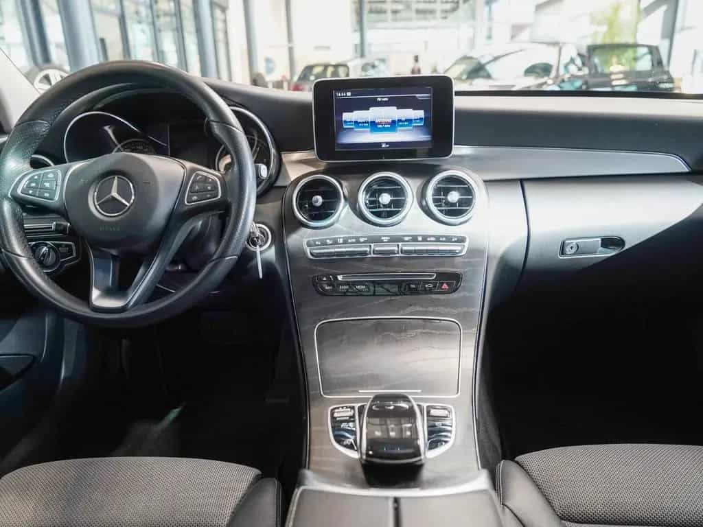 Mercedes-Benz C 220 d T 4M EXCLUSIVE Standheizung Pano Totwink 05/2018-photo-12
