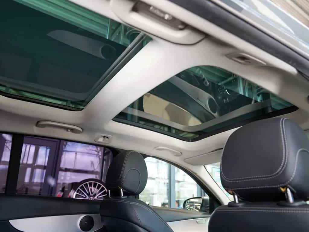 Mercedes-Benz C 220 d T 4M EXCLUSIVE Standheizung Pano Totwink 05/2018-photo-13