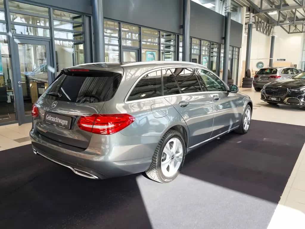 Mercedes-Benz C 220 d T 4M EXCLUSIVE Standheizung Pano Totwink 05/2018-photo-2