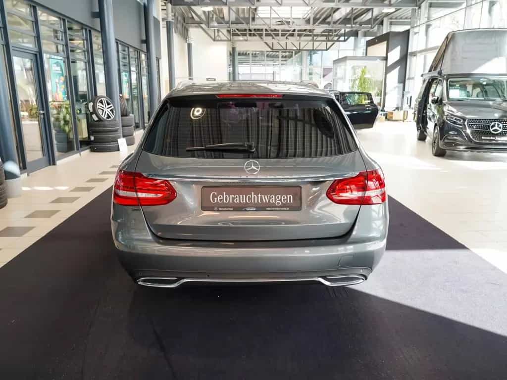 Mercedes-Benz C 220 d T 4M EXCLUSIVE Standheizung Pano Totwink 05/2018-photo-3