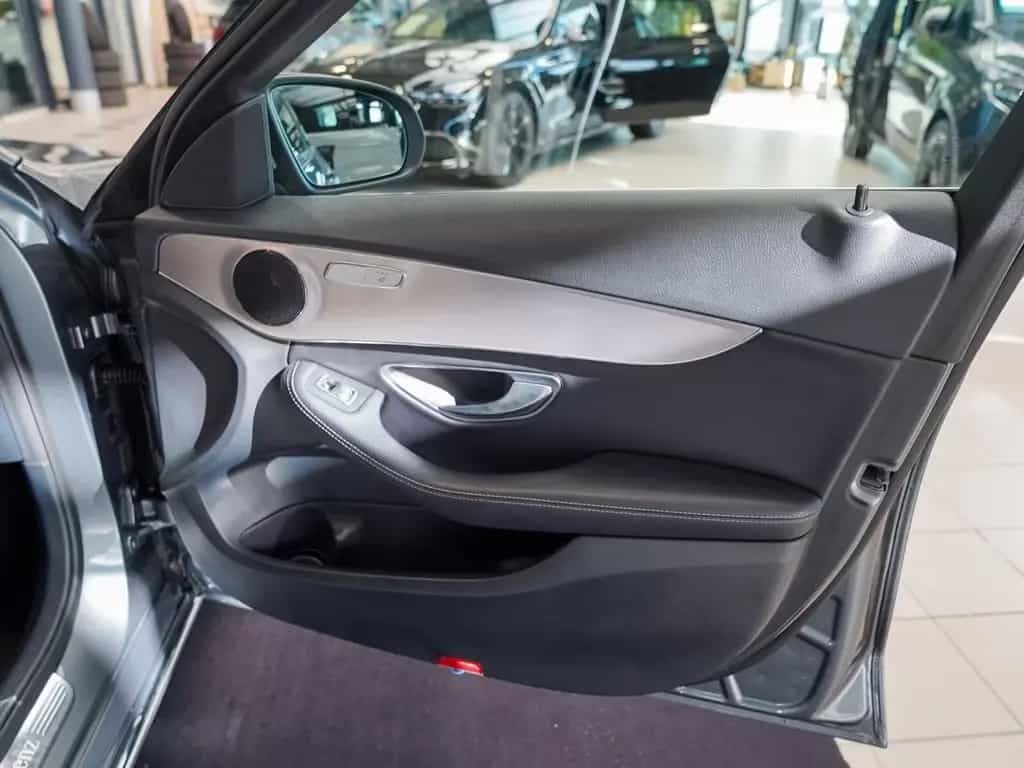 Mercedes-Benz C 220 d T 4M EXCLUSIVE Standheizung Pano Totwink 05/2018-photo-8