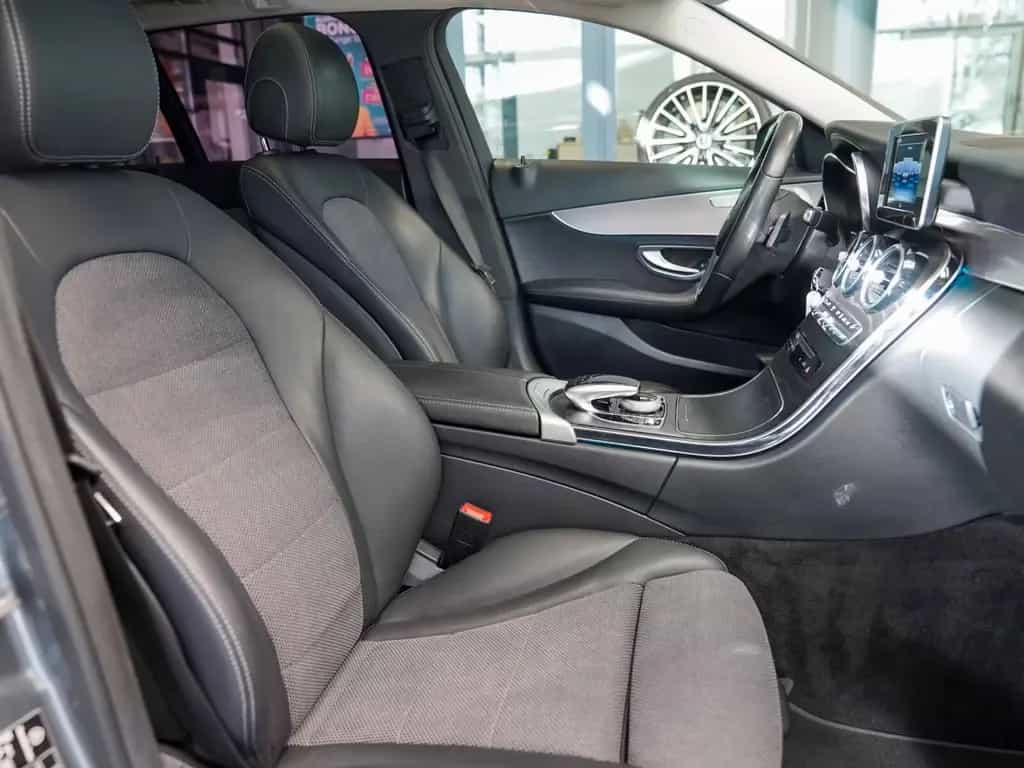 Mercedes-Benz C 220 d T 4M EXCLUSIVE Standheizung Pano Totwink 05/2018-photo-9