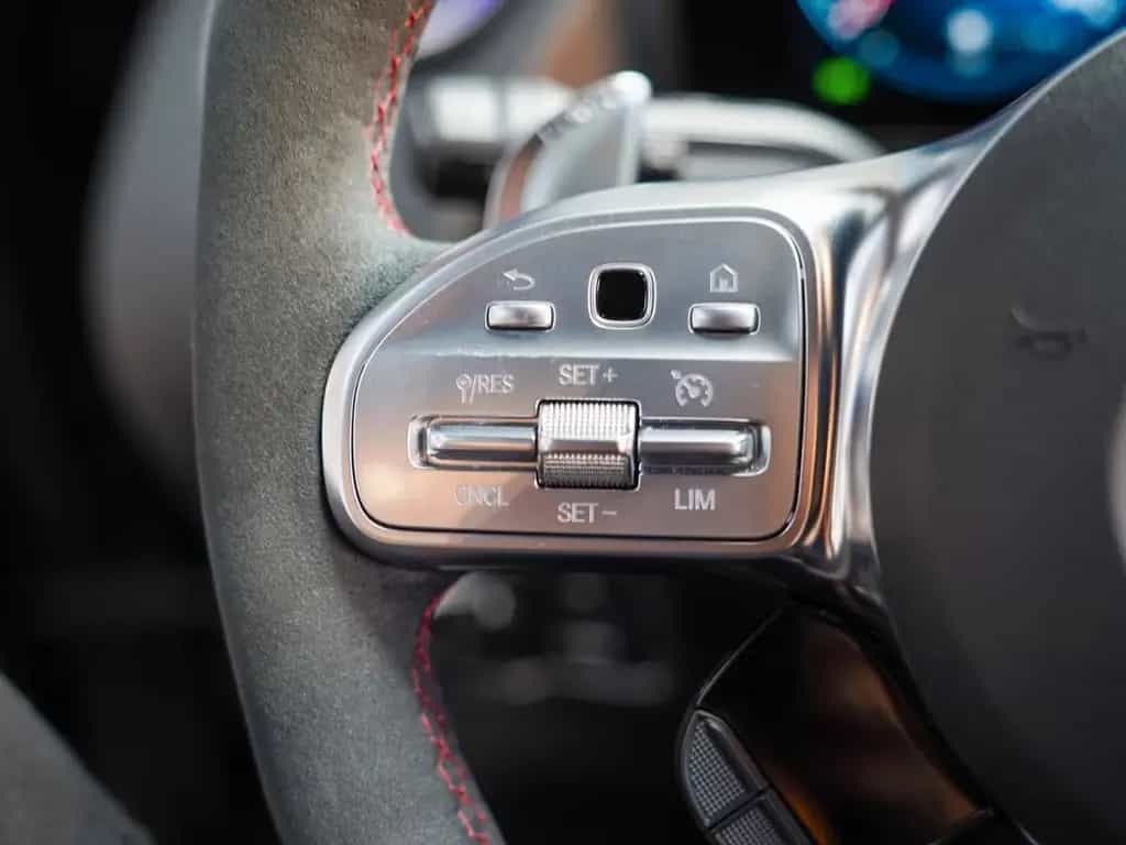 Mercedes-Benz GLA 35 AMG 4M Night Vielspeiche Multibeam LED 09/2022-photo-14