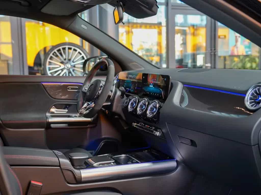 Mercedes-Benz GLA 35 AMG 4M Night Vielspeiche Multibeam LED 09/2022-photo-7