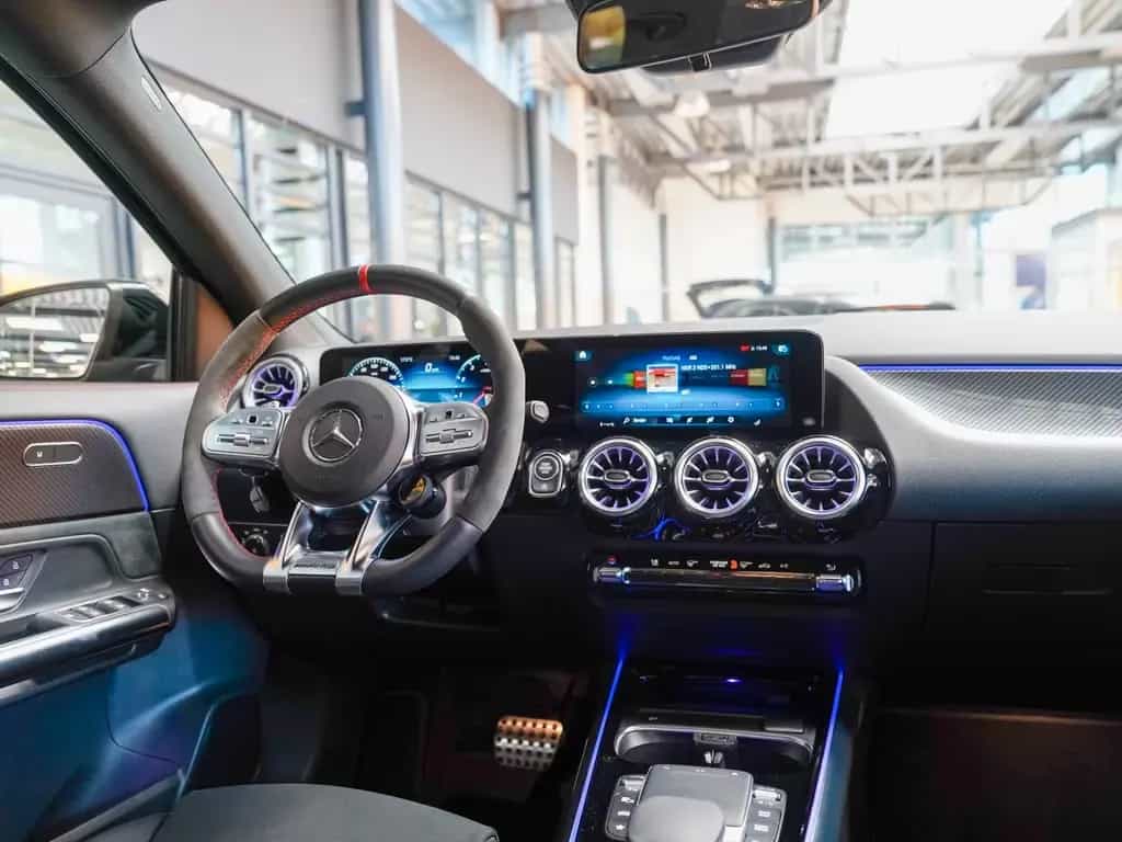 Mercedes-Benz GLA 35 AMG 4M Night Vielspeiche Multibeam LED 09/2022-photo-9