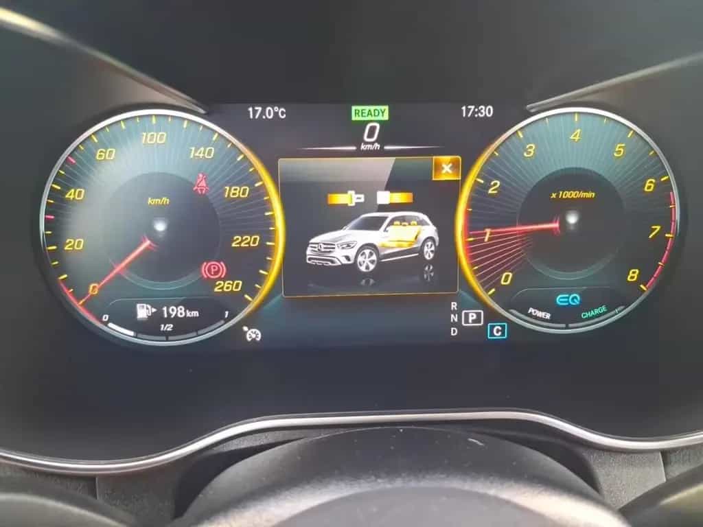 Mercedes-Benz GLC 200 4Matic 9G-tronic+LED+NAVI+AHK+KAMERA 03/2021-photo-19