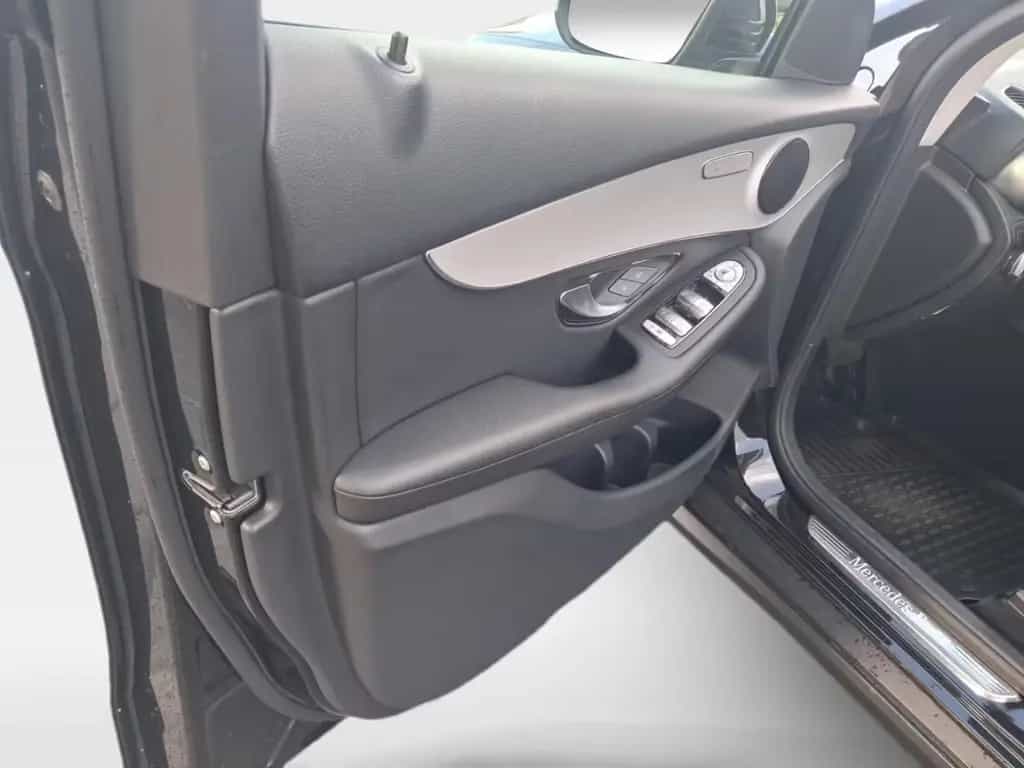 Mercedes-Benz GLC 200 4Matic 9G-tronic+LED+NAVI+AHK+KAMERA 03/2021-photo-22