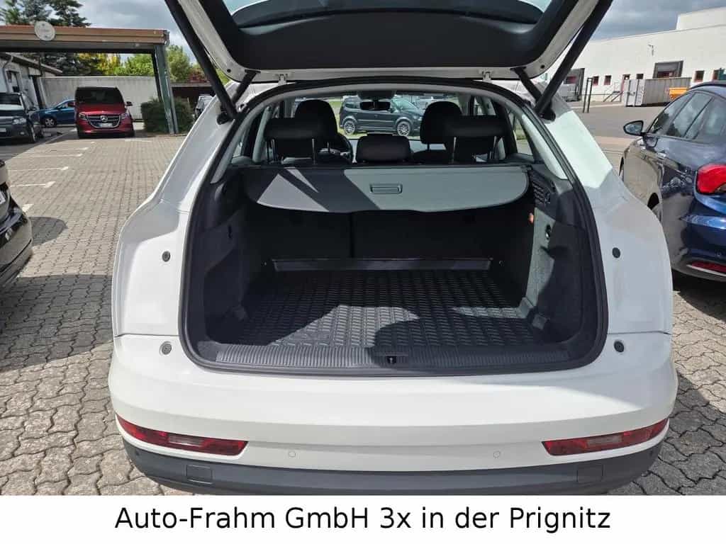 Audi Q3 NAVI LED SHZ AUTOMATIK 11/2016-photo-16