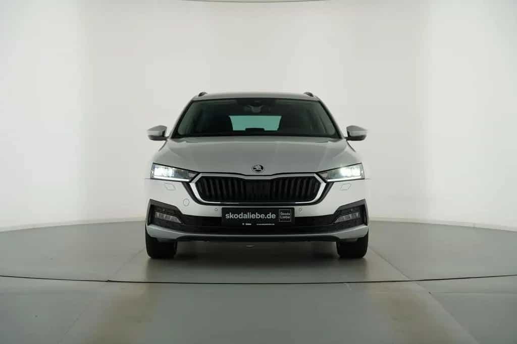 Skoda Octavia COMBI CLEVER 1.0TSI MASSAGESITZE+KAMERA 04/2021-photo-2