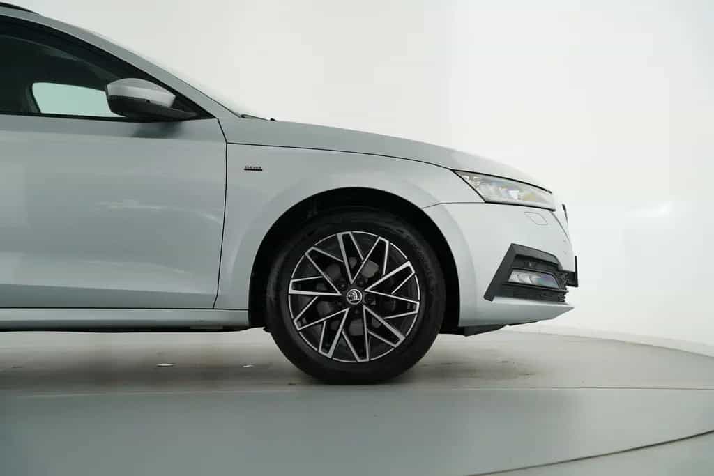 Skoda Octavia COMBI CLEVER 1.0TSI MASSAGESITZE+KAMERA 04/2021-photo-4