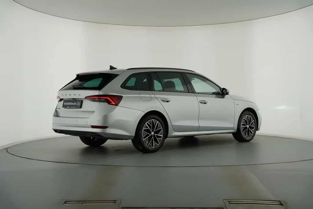 Skoda Octavia COMBI CLEVER 1.0TSI MASSAGESITZE+KAMERA 04/2021-photo-5