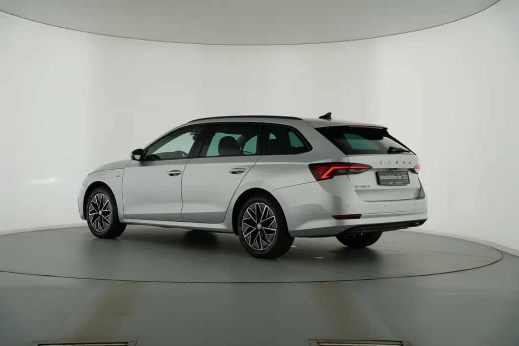 Skoda Octavia COMBI CLEVER 1.0TSI MASSAGESITZE+KAMERA 04/2021-photo-7