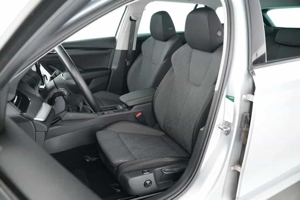 Skoda Octavia COMBI CLEVER 1.0TSI MASSAGESITZE+KAMERA 04/2021-photo-8