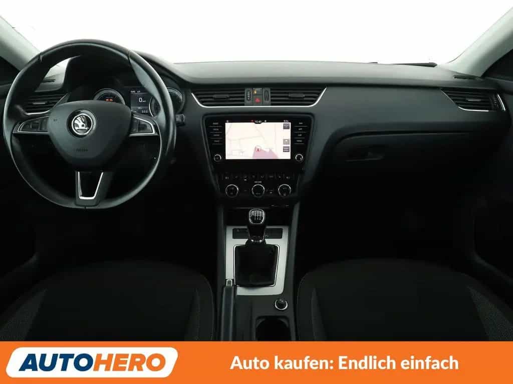 Skoda Octavia 1.4 TSI Ambition*NAV*TEMPO*PDC*SHZ*BT 09/2017-photo-11