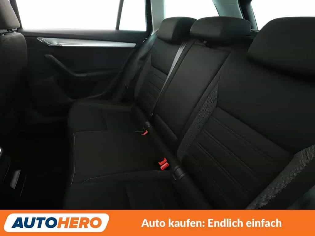 Skoda Octavia 1.4 TSI Ambition*NAV*TEMPO*PDC*SHZ*BT 09/2017-photo-13