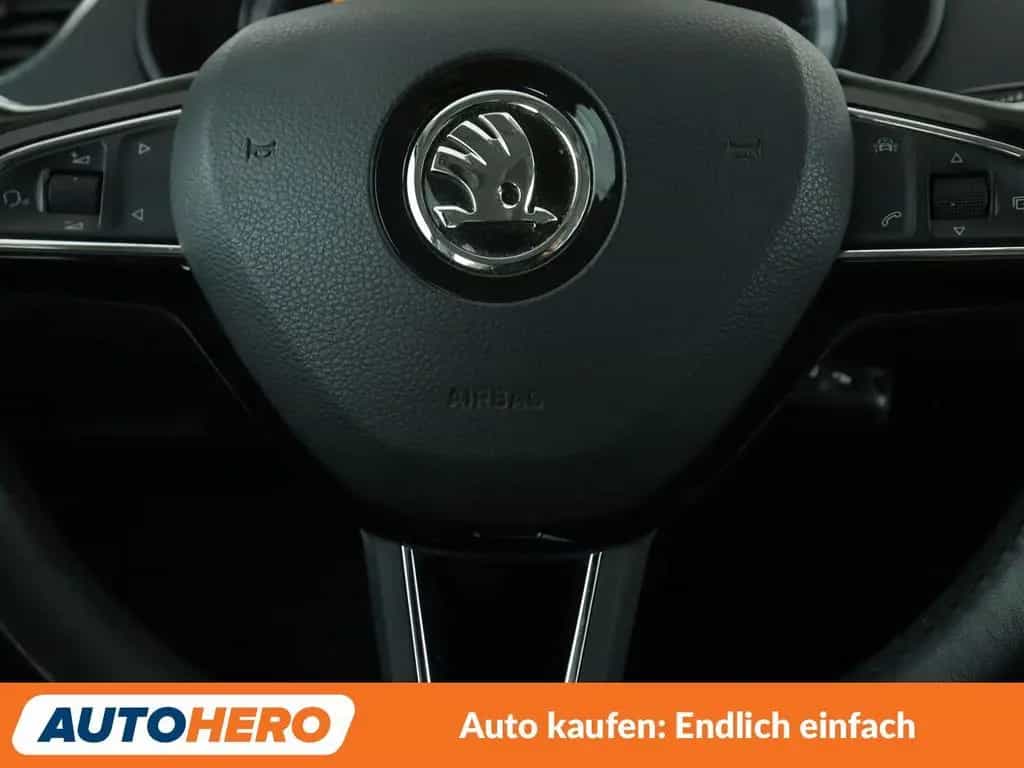 Skoda Octavia 1.4 TSI Ambition*NAV*TEMPO*PDC*SHZ*BT 09/2017-photo-18