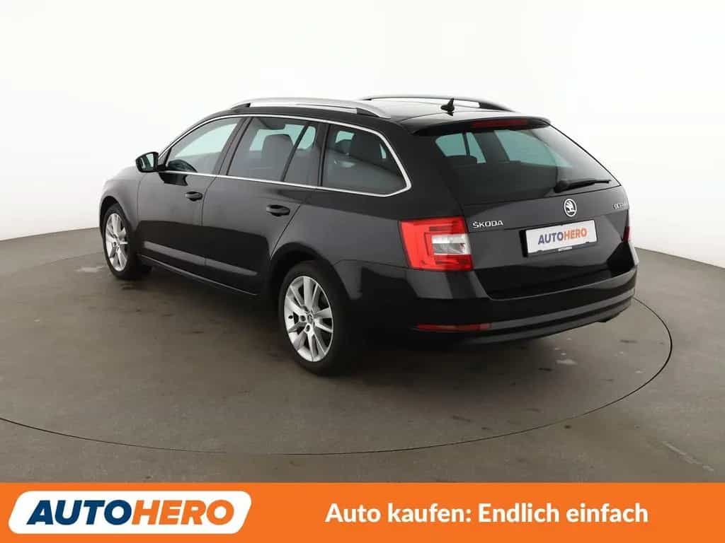 Skoda Octavia 1.4 TSI Ambition*NAV*TEMPO*PDC*SHZ*BT 09/2017-photo-3