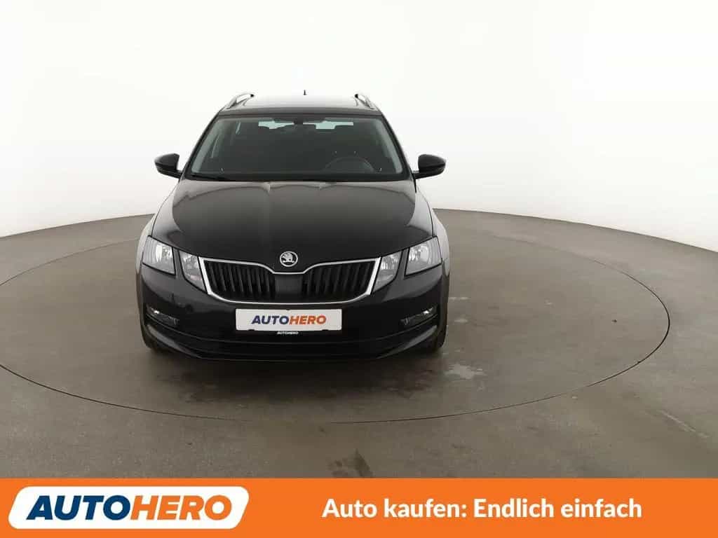 Skoda Octavia 1.4 TSI Ambition*NAV*TEMPO*PDC*SHZ*BT 09/2017-photo-8
