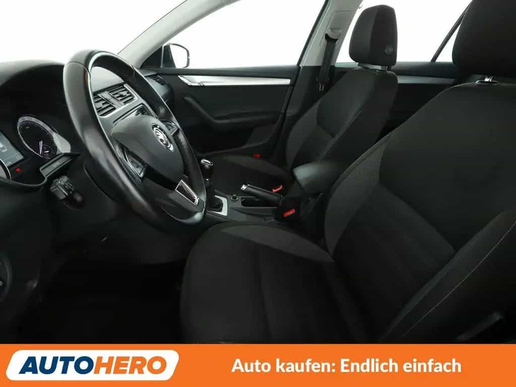 Skoda Octavia 1.4 TSI Ambition*NAV*TEMPO*PDC*SHZ*BT 09/2017-photo-9