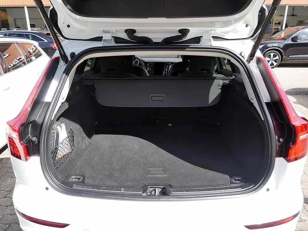 Volvo V60 Cross Country B5 AWD Pro 03/2021-photo-11