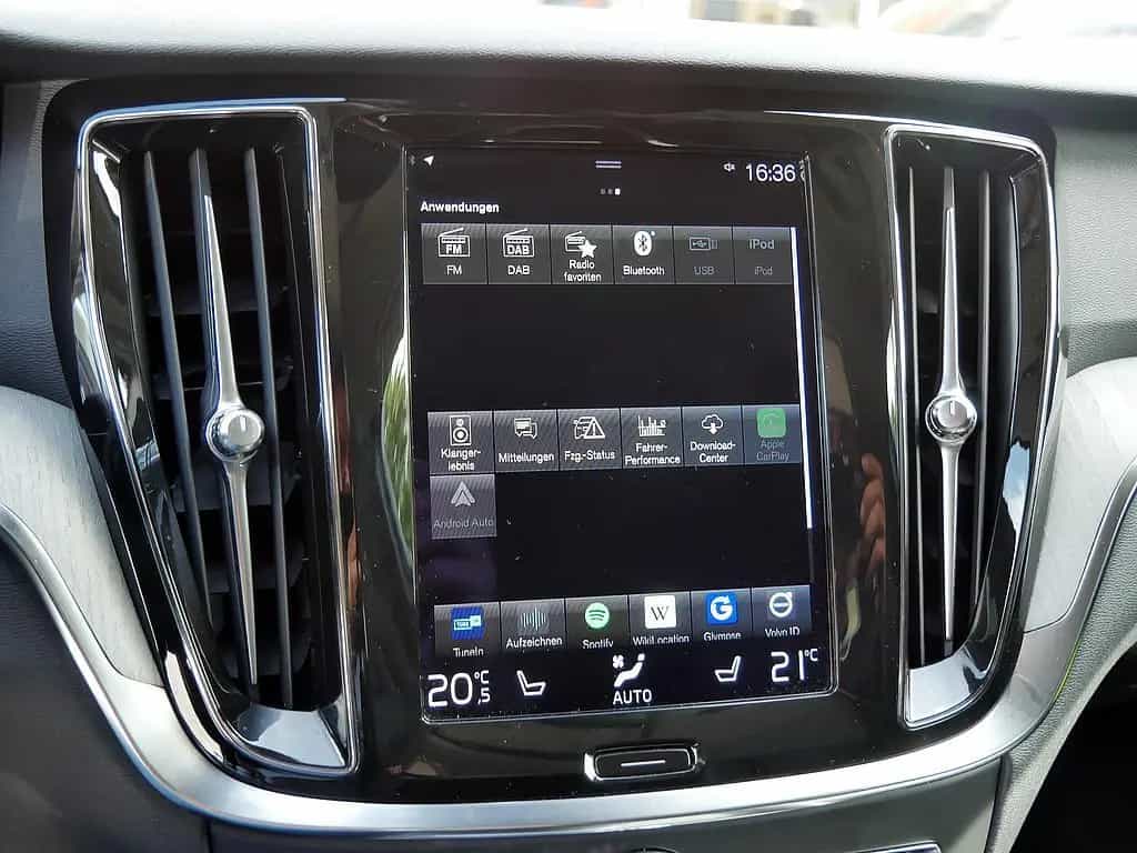 Volvo V60 Cross Country B5 AWD Pro 03/2021-photo-21