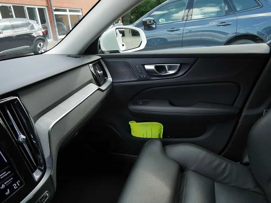 Volvo V60 Cross Country B5 AWD Pro 03/2021-photo-26