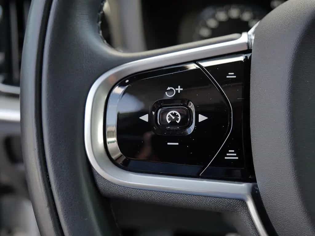 Volvo V60 Cross Country B5 AWD Pro 03/2021-photo-28