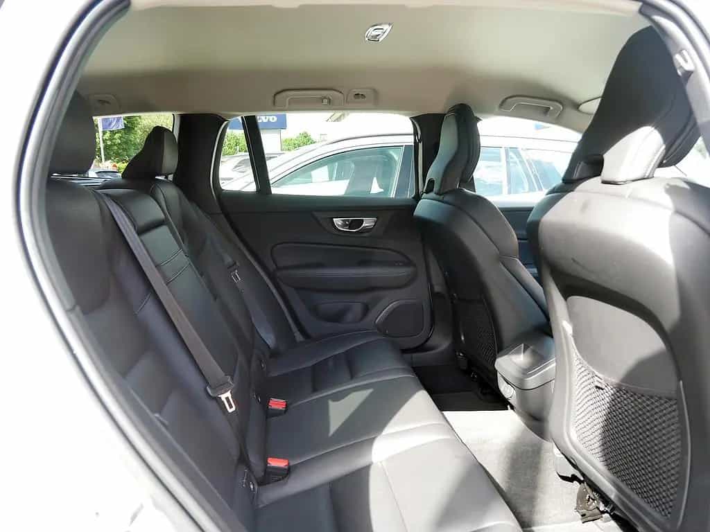 Volvo V60 Cross Country B5 AWD Pro 03/2021-photo-7