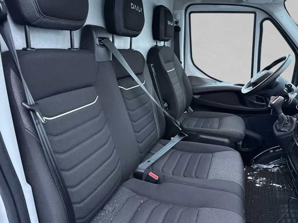 Iveco Other Daily L4 3,5 T 3,0L  Diesel Autom. 02/2022-photo-2