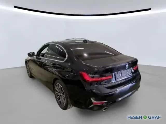 BMW 320 i A Luxury Line AHK*LiveCP*HiFi*SHZ*Innovati 01/2022-photo-3