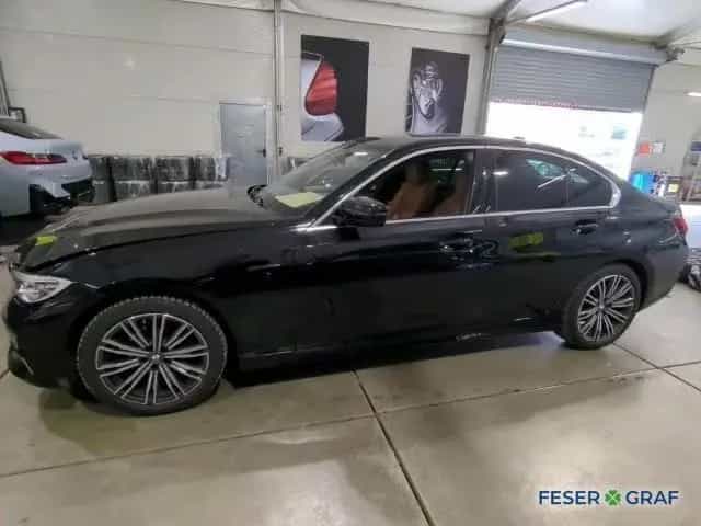 BMW 320 i A Luxury Line AHK*LiveCP*HiFi*SHZ*Innovati 01/2022-photo-4