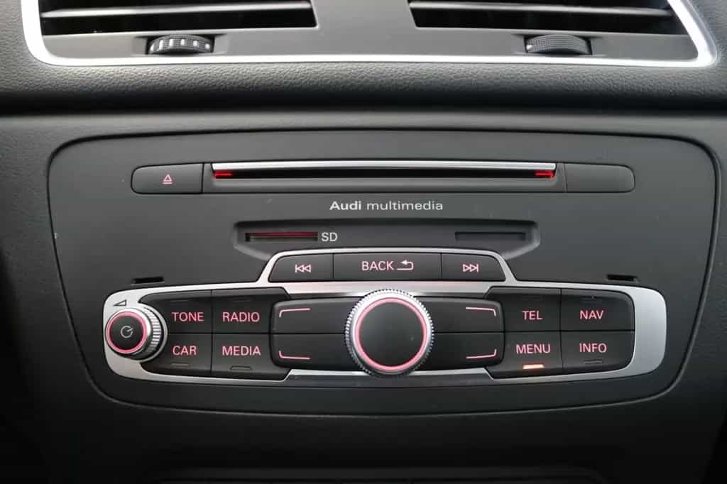 Audi Q3 basis Xenon PDC DAB+ Bergfahrassistent AHK 02/2017-photo-24